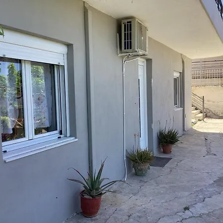 Happy And Cozy In Kiato