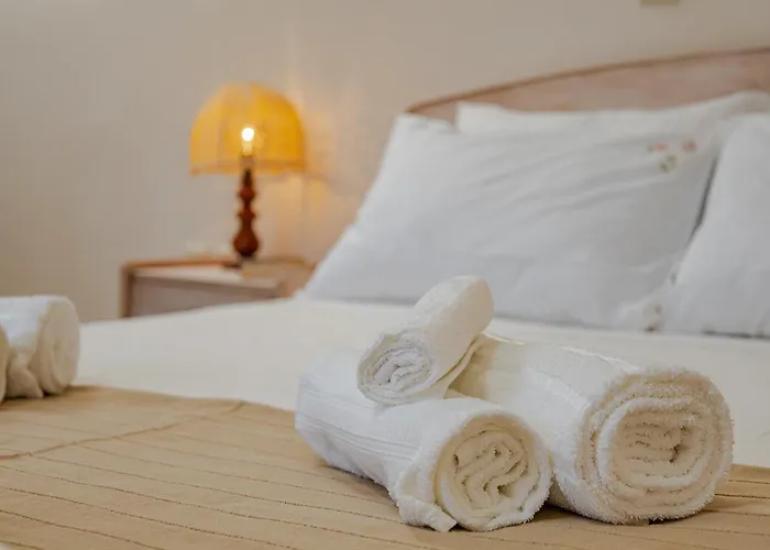 Happy And Cozy In Kiato Moulkion