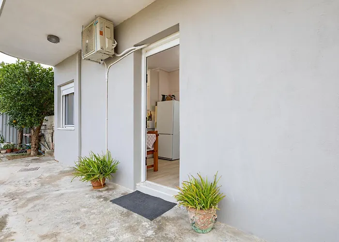 公寓 Happy And Cozy In Kiato Moulkion