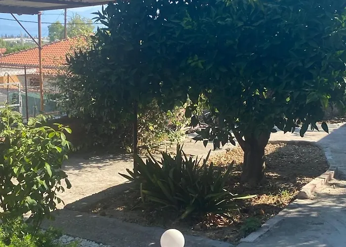 Happy And Cozy In Kiato Appartement